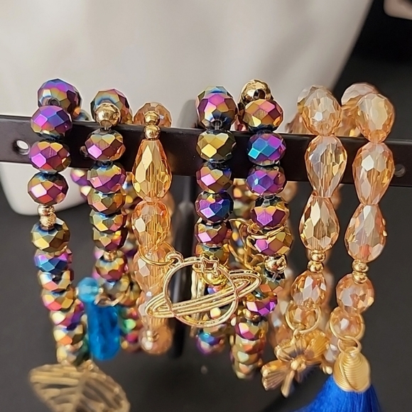 Hand Made Set of 7 AB Gold Crystal Glass Bracelets with Gold Charms Seman… - Picture 7 of 7